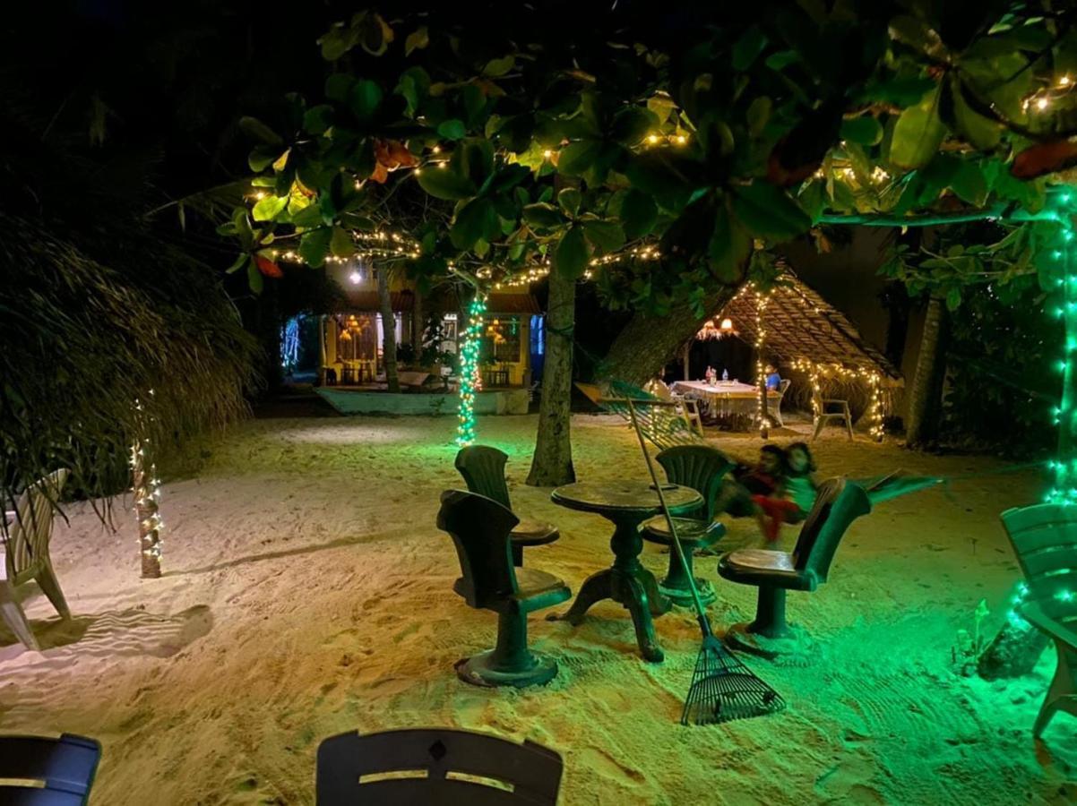 Simple Place Mirissa Exterior photo