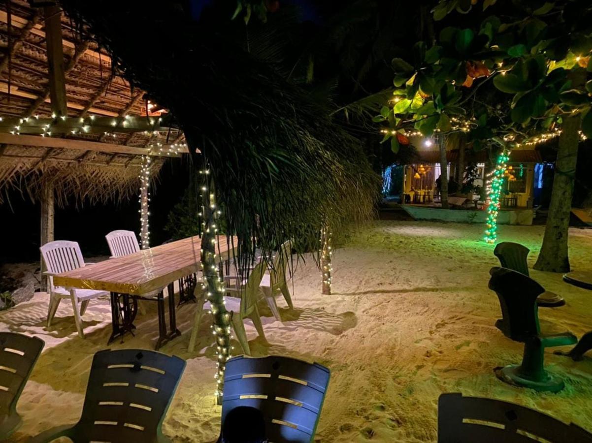 Simple Place Mirissa Exterior photo